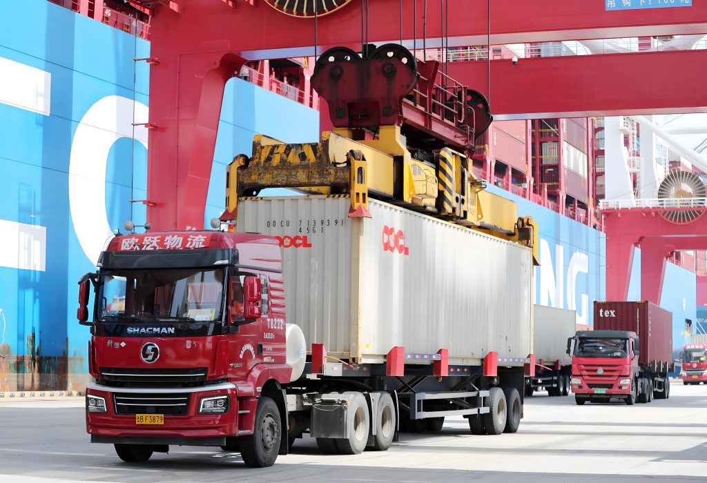 ransporting shipping container
