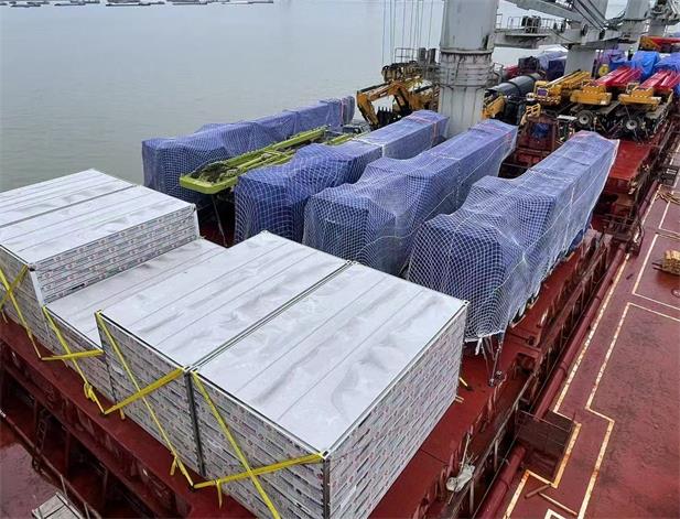 Freight forwarder