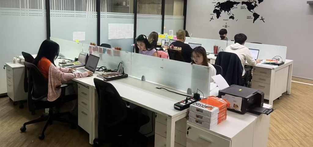 DDP vs DDU shipping cost comparison Thailand office