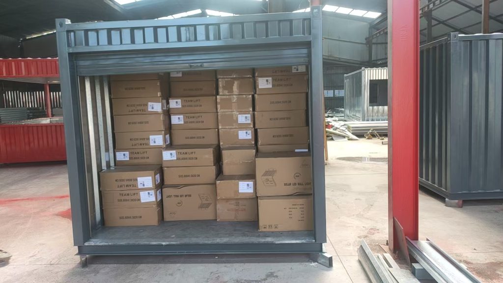 Customized container warehouse
