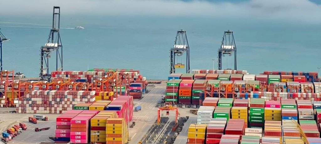 Port container
